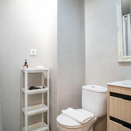 Beautiful In Ramblas 6pax Apartment